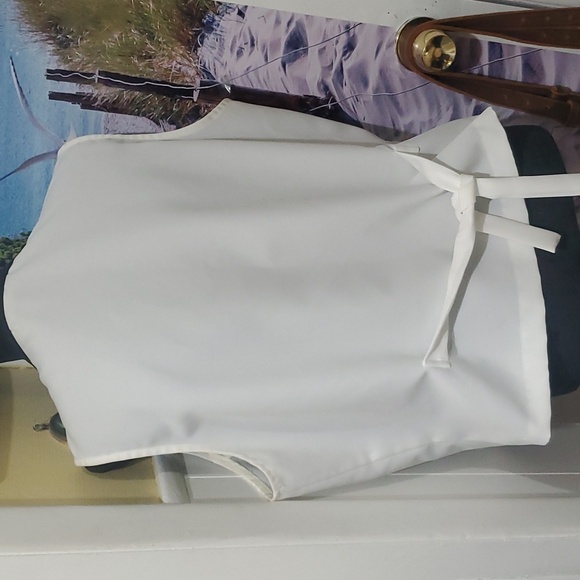 Black and White Therapy By St Sleeveless Zipper Vest - Picture 2 of 4